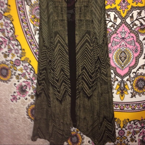 Tank top - Picture 2 of 4